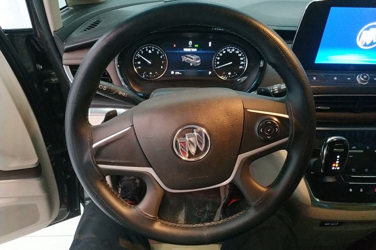 Used Buick GL8 2022 Land Cruiser Executive Class 652T Comfort Model