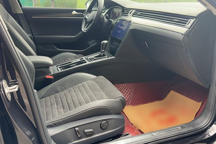 Used Volkswagen Magotan 2021 330TSI DSG 30th Anniversary Edition
