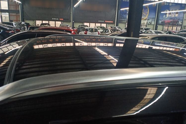 Used Wey VV5 2019 1.5T Two-Wheel Drive Color Pioneer
