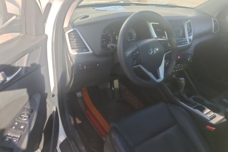 Used Hyundai Tucson 2018 1.6T Dual-Clutch Two-Wheel Drive 15th Anniversary Special Edition