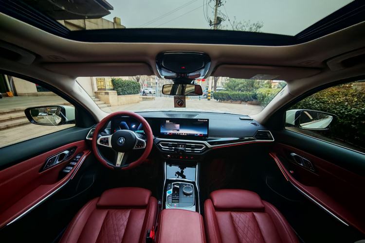 Used BMW i3 2024 eDrive 35 L
