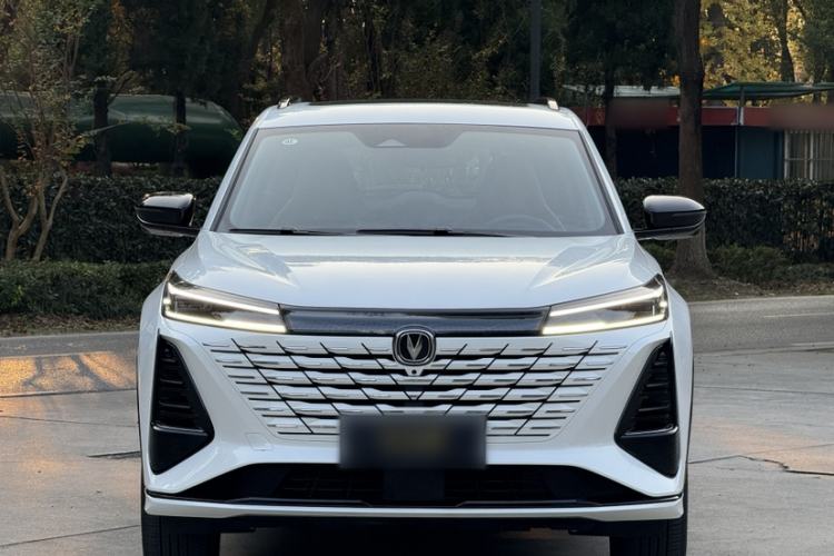 Used Changan CS75 PLUS 2024 3rd Generation Champion Edition 1.5T Intelligent Drive Dynamic Model
