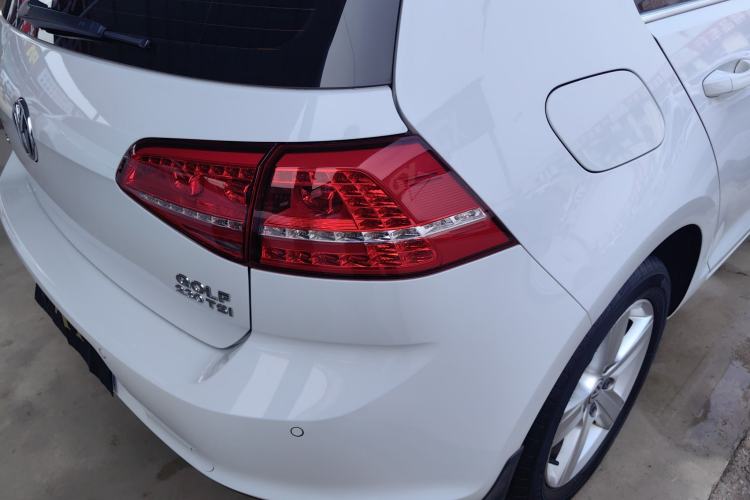 Used Volkswagen Golf 2016 230TSI Automatic Comfort Version
