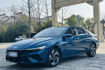 Used Hyundai Elantra 2023 1.5L CVT LUX Prestige Edition