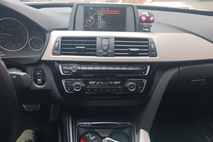 Used BMW 3 Series GT 2017 320i Sport Edition
