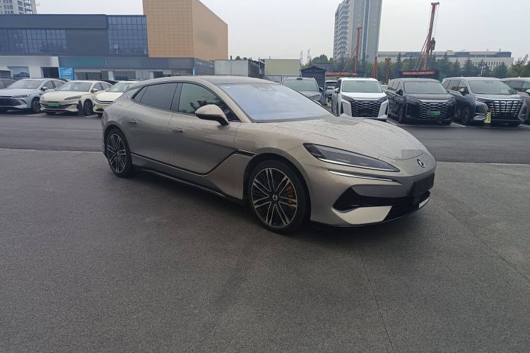 Used Denza Z9GT 2024 1100 Four-Wheel Drive Ultra Version
