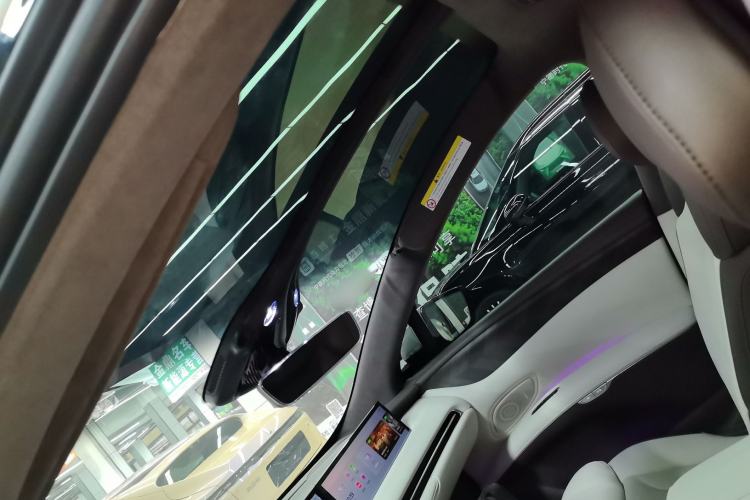 Used  LS7 2023 100kWh Lux Rear-Drive Version