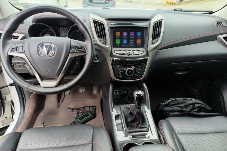 Used Changan CS75 2017 Shangkui Edition 1.5T Manual Fengxiang Model
