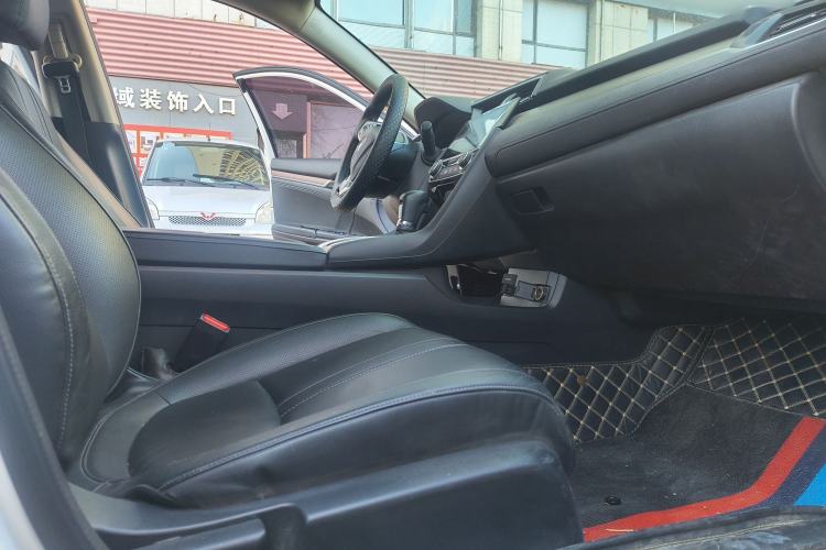 Used Honda Civic 2016 220TURBO CVT Prestige Edition
