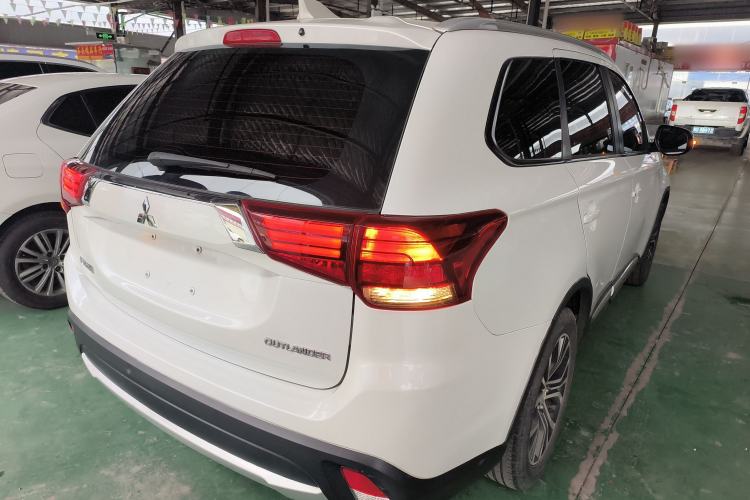 Used Mitsubishi Outlander 2018 2.0L Two-Wheel Drive Glory Edition 5 Seats