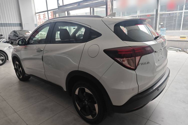 Used Honda Vezel 2015 1.8L CVT 2WD Luxury Model
