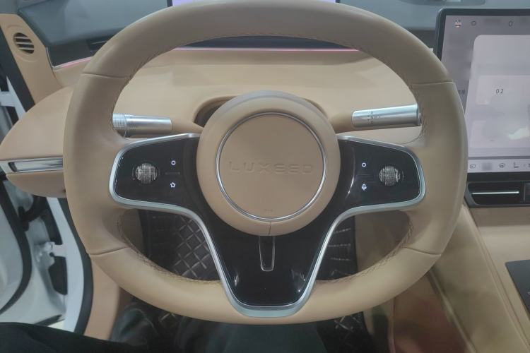 Used Hima Luxeed R7 2024 All-Electric 736 km Ultra