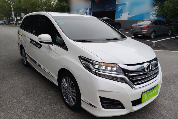Used Honda Elysion 2016 2.4L Luxury Edition
