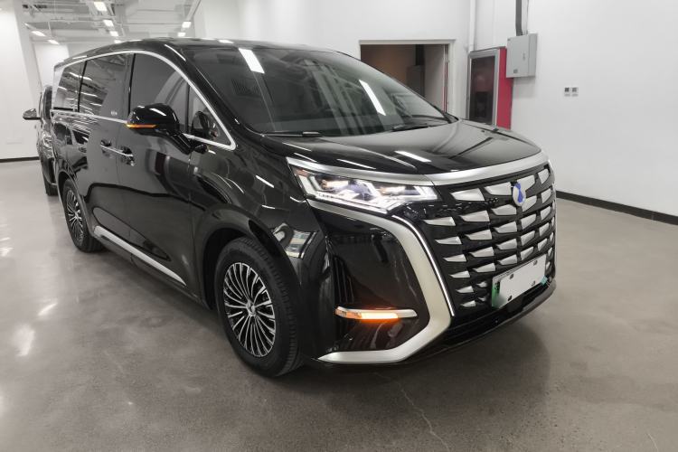 Used Denza D9 2024 DM-i 980 Four-Wheel Drive Prestige Model
