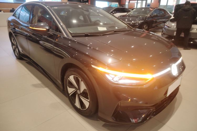 Used Volkswagen ID.7 VIZZION 2024 AIR model
