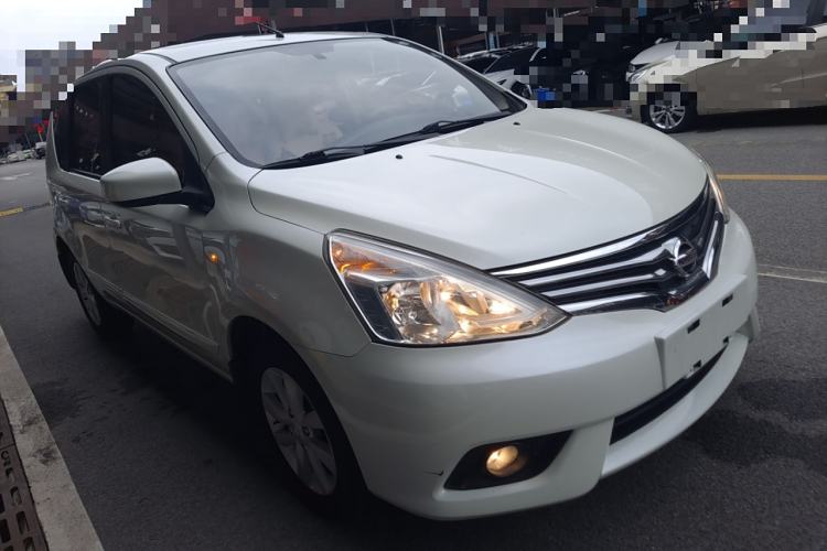Used Nissan Livina 2013 1.6XL CVT Luxury Edition
