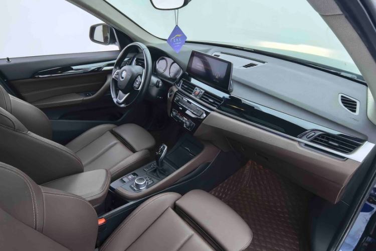 Used BMW X1 2020 sDrive25Li Leading Model
