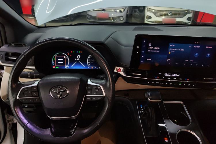 Used Toyota Sienna 2023 2.5L Hybrid Ultimate Edition