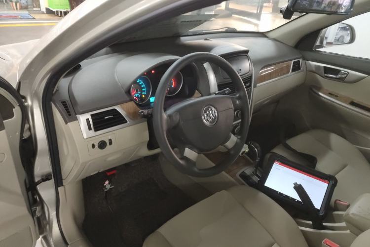 Used Buick Excelle 2015 1.5L Automatic Classic Model
