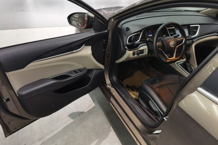 Used Buick GT 2017 15N Automatic Entry-Level Trim
