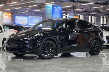 Used Tesla Model Y 2022 Long-Range All-Wheel-Drive Version