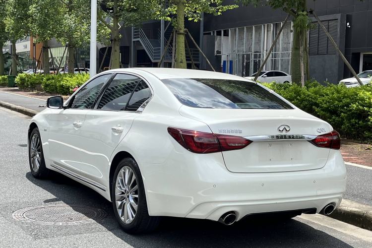 Used Infiniti Q50L 2018 2.0T Enjoyment Version China VI Standard
