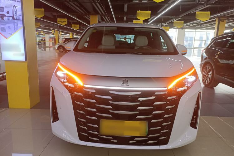 Used BYD Xia 2025 DM-i 1.5T 180km Beyond Edition
