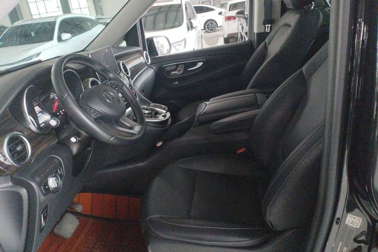 Used Mercedes-Benz V-Class 2018 V 260 Avantgarde Edition China VI

