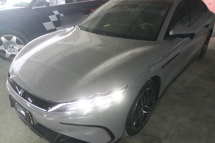 Used BYD Han 2024 EV Glory Edition 605KM Front-Wheel-Drive Premium Model