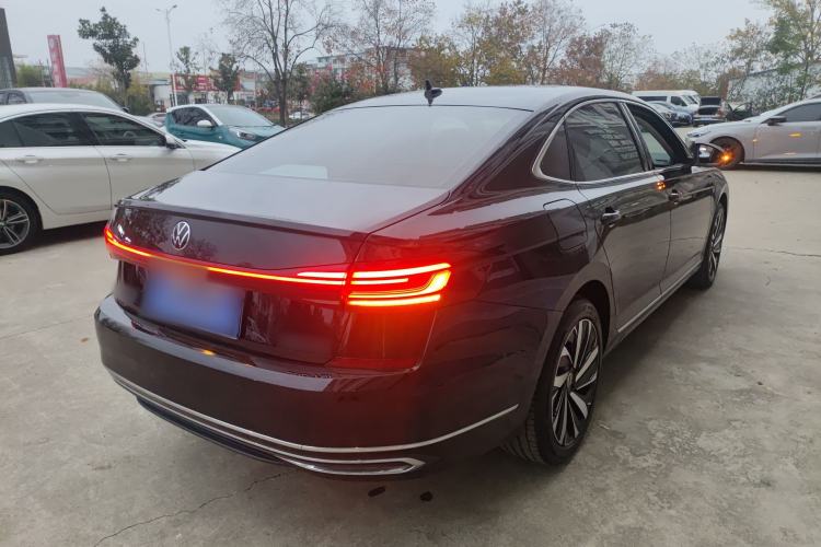 Used Volkswagen Passat 2024 380TSI Dragon Edition
