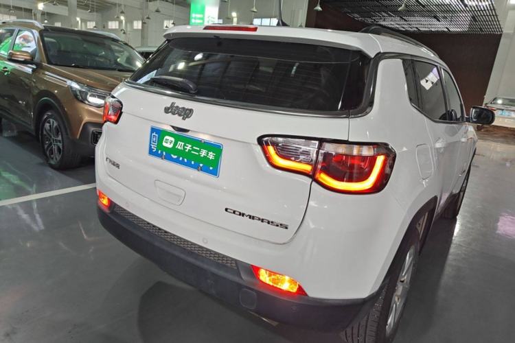 Used  Compass 2019 220T Automatic Family Edition
