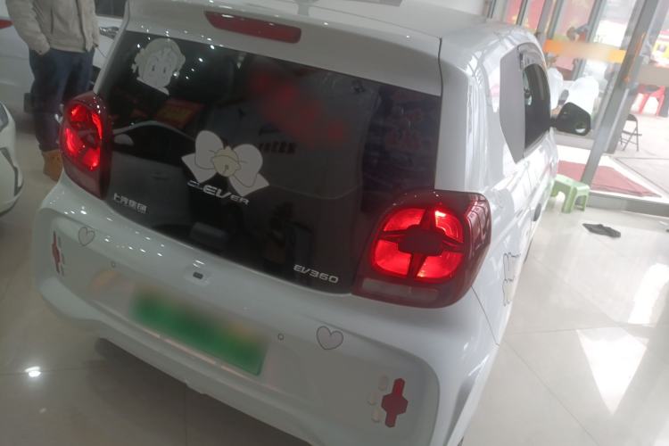 Used Roewe Clever 2021 302 km New Four-Seater Super-Efficient Version
