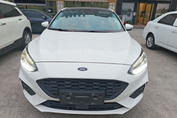 Used Ford Focus 2021 Hatchback EcoBoost 180 Automatic Titanium Edition
