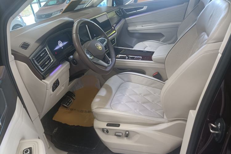 Used Volkswagen Viloran 2022 380TSI Prestige Edition
