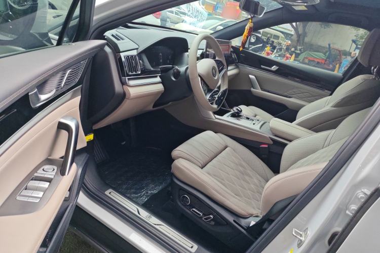 Used BYD Tang New Energy 2024 DM-p Champion Edition 215 km All-Wheel-Drive Flagship Model
