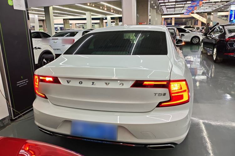 Used Volvo S90 2020 T5 Zhiyi Luxury Edition
