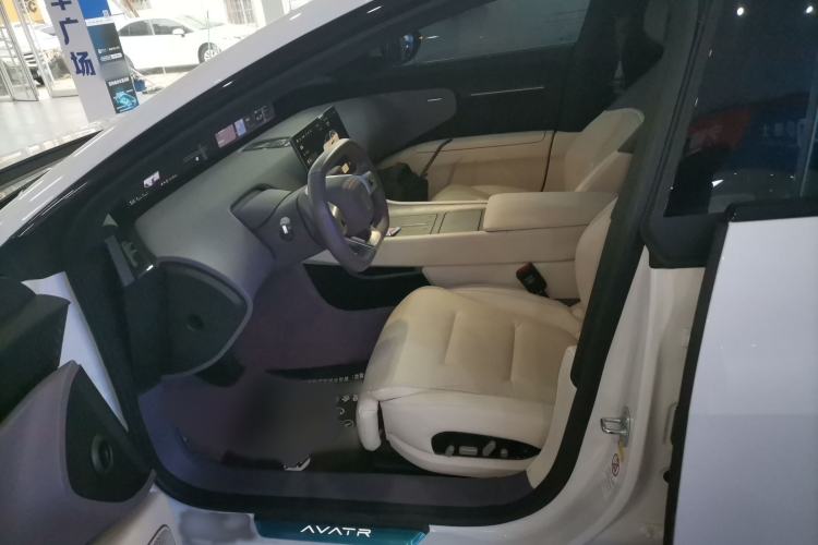 Used  12 2025 Ultra Extended-Range Edition
