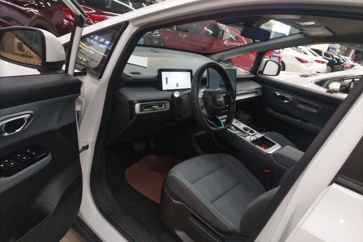 Used AION Y 2023 Plus 510 Enjoy Edition
