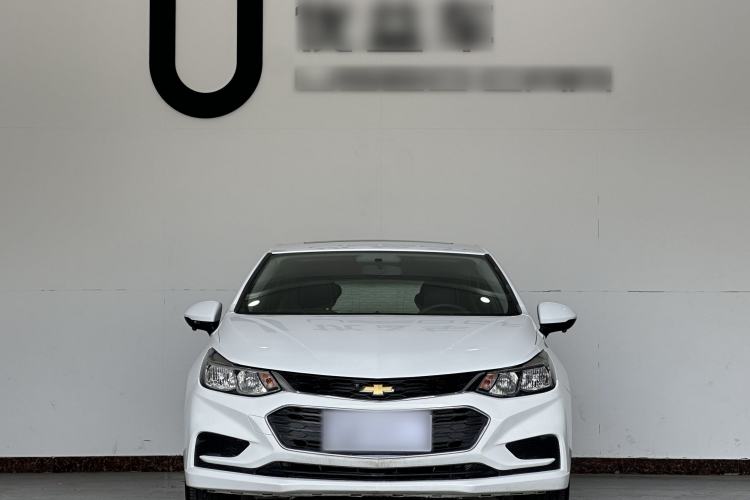 Used Chevrolet Cruze 2018 Hatchback 320 Automatic Pioneer Sunroof Edition
