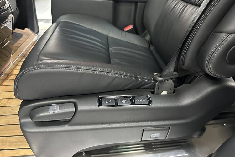 Used Honda Elysion 2022 2.0L eHEV Luxury First Edition
