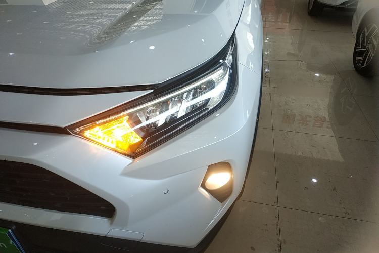 Used Toyota RAV4 2022 2.0L CVT Two-Wheel Drive Fashion Plus Edition