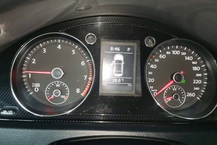 Used Volkswagen Magotan 2013 1.8TSI Luxury Model
