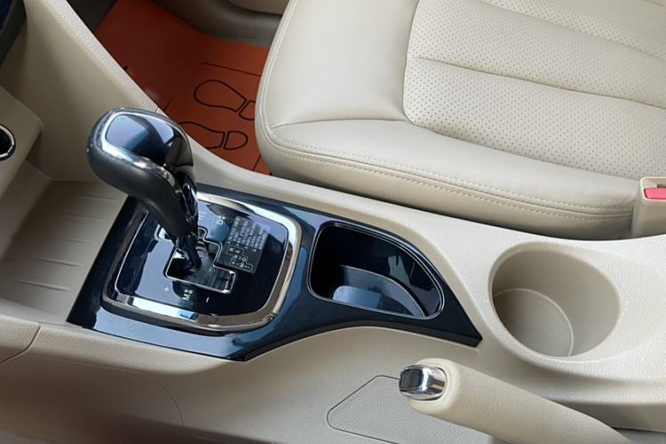 Used Baojun 730 2016 1.8L iAMT Comfort Version 7 Seats
