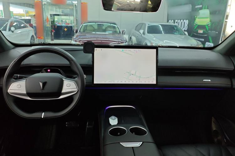 Used  S07 2023 200Max Range-Extended Version
