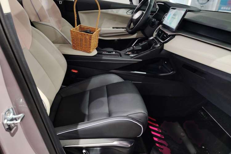 Used Lynk & Co 06 2023 Remix 1.5T Shero
