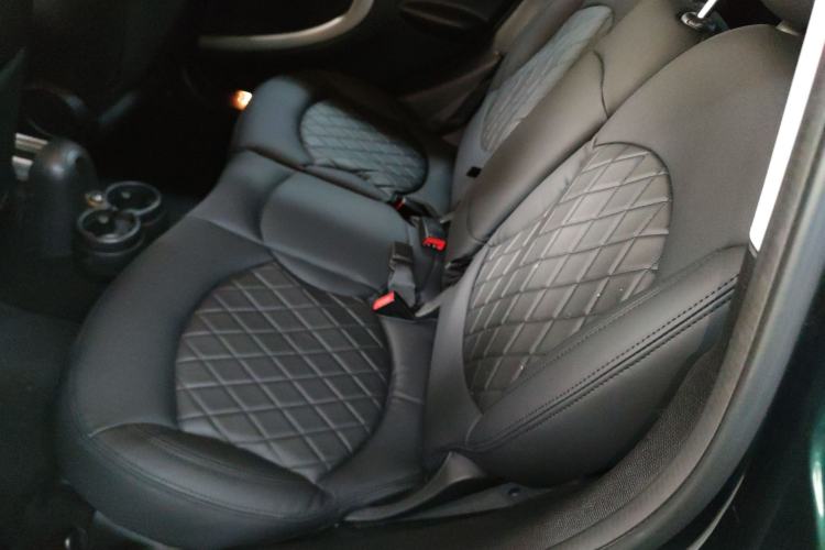 Used  Countryman 2014 1.6L ONE
