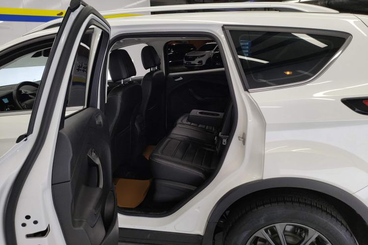 Used Ford Kuga 2019 EcoBoost 180 Two-Wheel-Drive Platinum Edition China VI Standard
