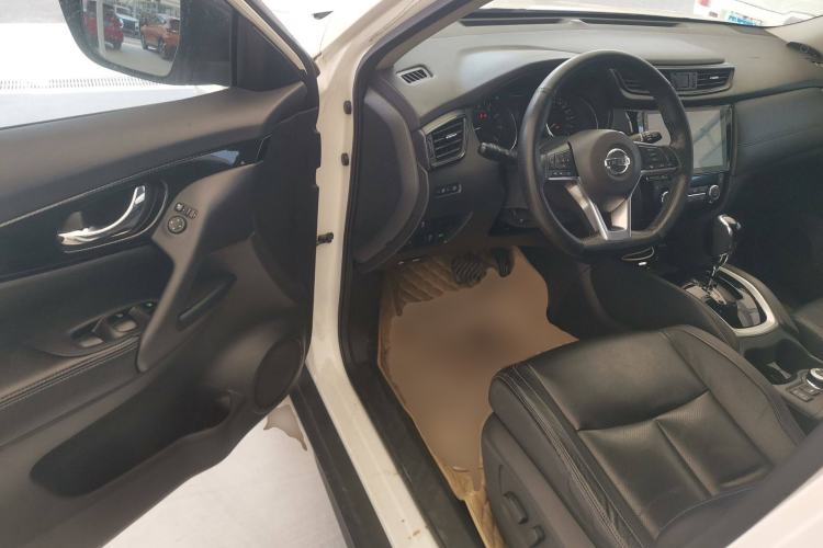 Used Nissan X-Trail 2017 2.5L CVT Leading Edition 4WD
