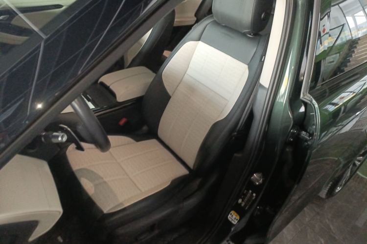 Used Land Rover Range Rover Evoque 2021 Range Rover Velar L 249PS R-Dynamic First Edition
