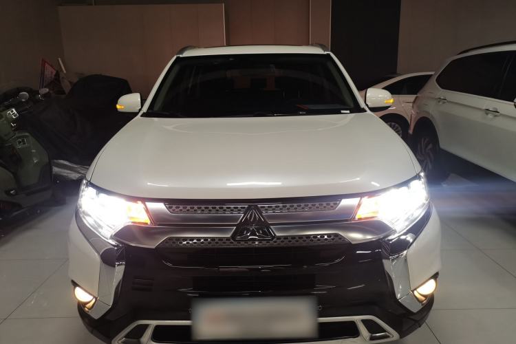 Used Mitsubishi Outlander 2020 2.4L 4x4 Zhi Xiang Edition 5 Seats